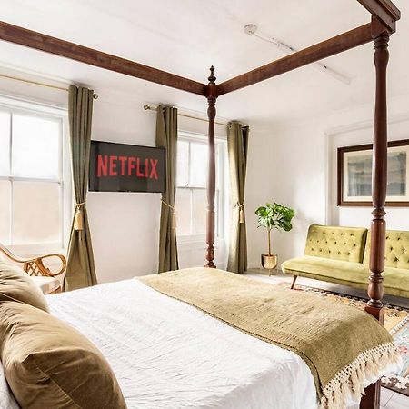 Victorian Style Apartment W/ Four-Poster Bed In Camden Town London Exterior photo